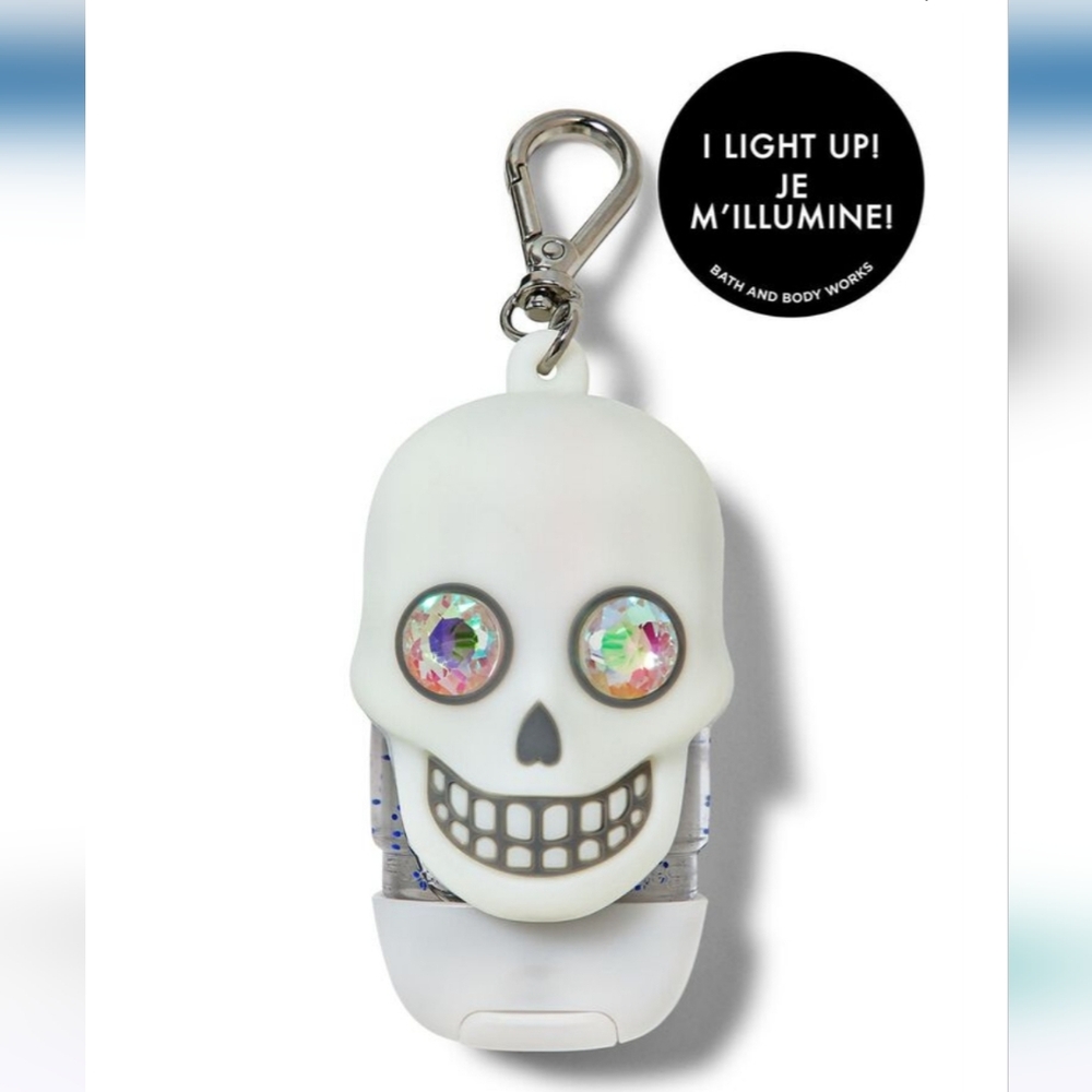 🆕️☠️BBW Light-up Skull Pocketpac with Gemstone Eyes Hand Sanitizer + Holder ☠️